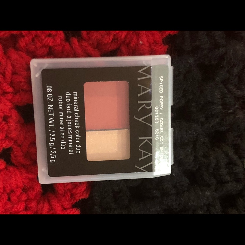 Mineral duo cheek color